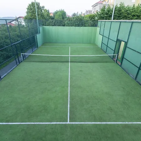 Brisas Meron Padel & Villa La Revilla (San Vicente de la Barquera)