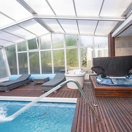 Villa Brisas Meron Padel &