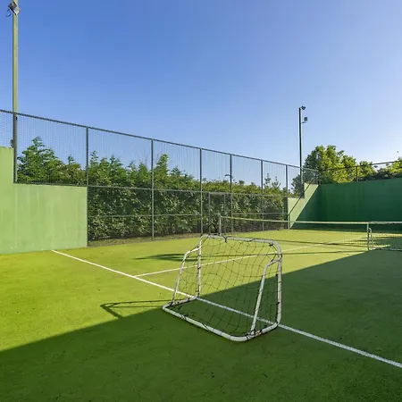 Brisas Meron Padel & La Revilla (San Vicente de la Barquera)